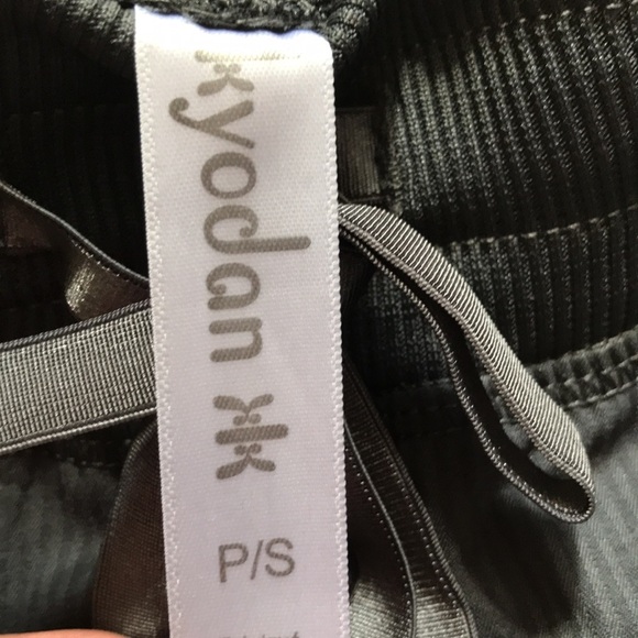 Kyodan cropped ruched pants  S - Picture 3 of 5